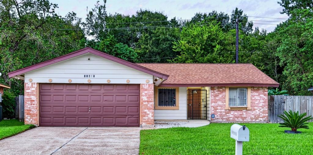 12631 Fern Forest Drive, Houston, TX 77044