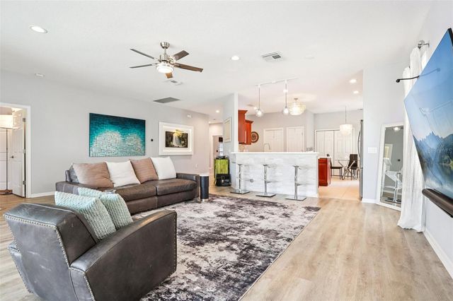 18028 MALAKAI ISLE DRIVE, Tampa, FL 33647