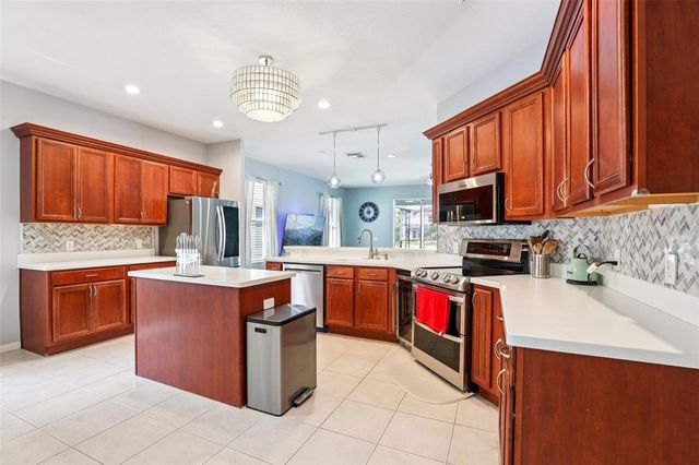 18028 MALAKAI ISLE DRIVE, Tampa, FL 33647