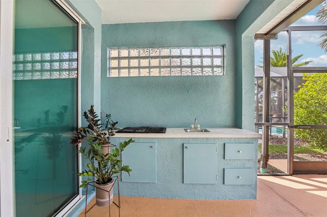 18028 MALAKAI ISLE DRIVE, Tampa, FL 33647