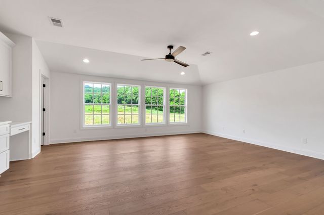8035 Cane Creek Rd, Nashville, TN 37221