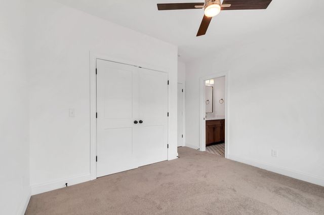 8035 Cane Creek Rd, Nashville, TN 37221