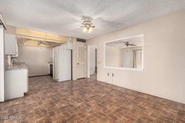 11046 W CAMPANA Drive, Sun City, AZ 85351