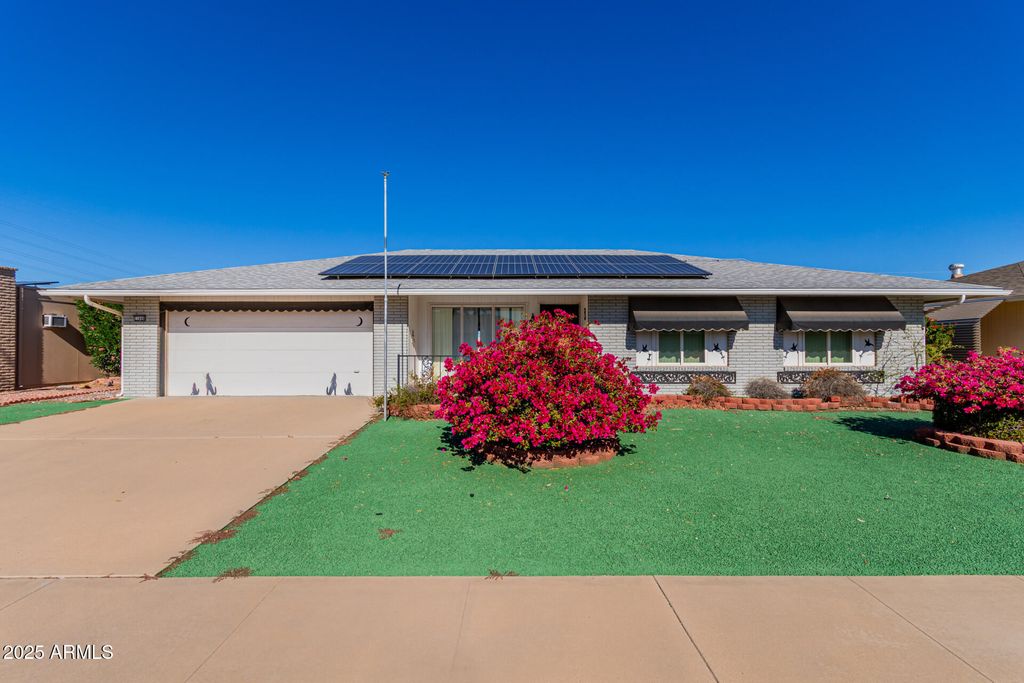 11046 W CAMPANA Drive, Sun City, AZ 85351