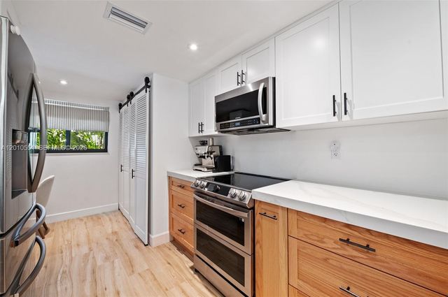 2600 Cardena St 11, Coral Gables, FL 33134