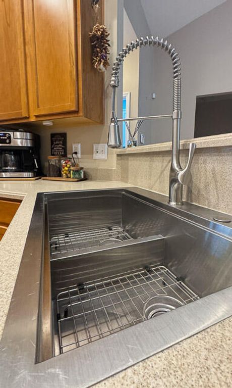 Image 14 of property listing at 9673 Pebble Creek Boulevard, Summerville, SC 29485