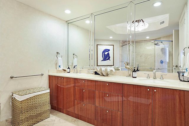 2700 N Ocean Drive 1006b, Riviera Beach, FL 33404