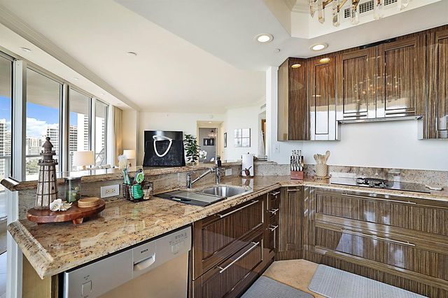 2700 N Ocean Drive 1006b, Riviera Beach, FL 33404