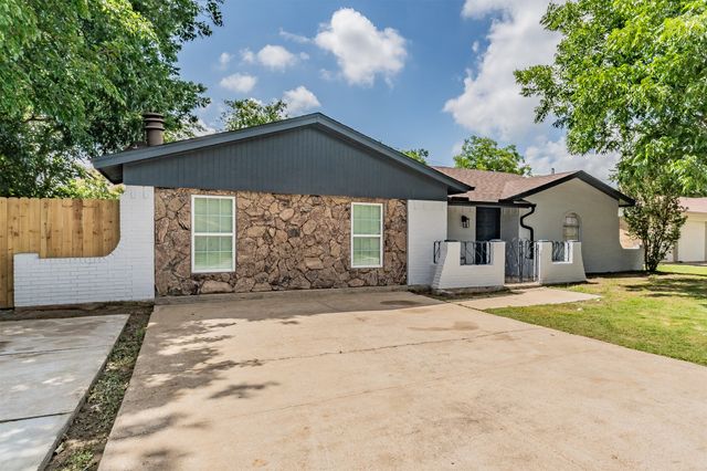 6532 Moonglow Lane, Watauga, TX 76148