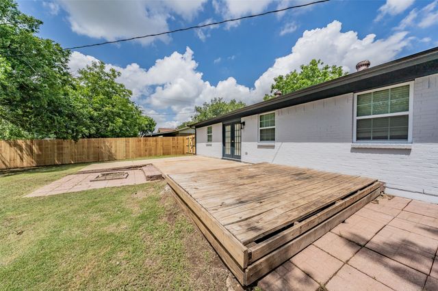 6532 Moonglow Lane, Watauga, TX 76148