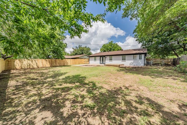 6532 Moonglow Lane, Watauga, TX 76148