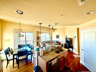 215 N Center # 1907, San Antonio, TX 78202
