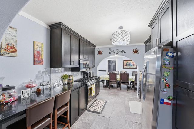 811 Canadian Street, Houston, TX 77009
