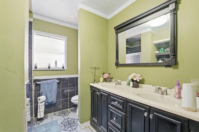 811 Canadian Street, Houston, TX 77009