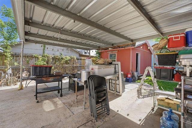 811 Canadian Street, Houston, TX 77009