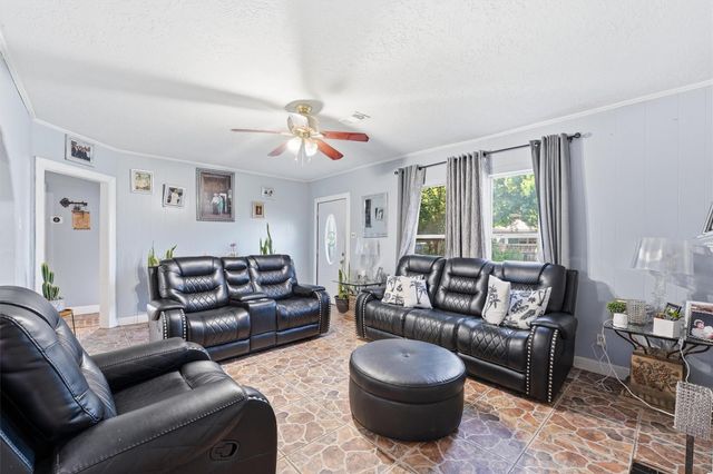 811 Canadian Street, Houston, TX 77009