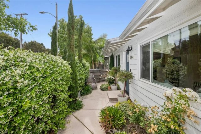 782 W 18th Street, Costa Mesa, CA 92627