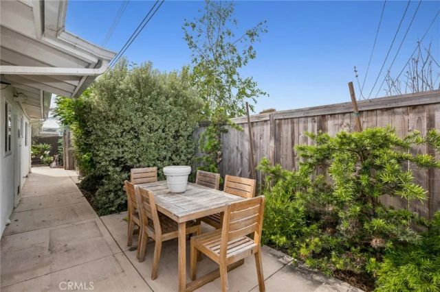 782 W 18th Street, Costa Mesa, CA 92627