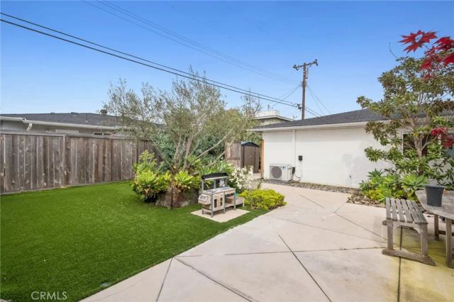 782 W 18th Street, Costa Mesa, CA 92627