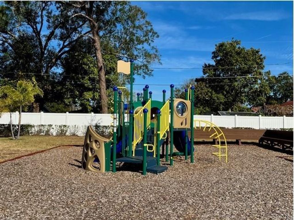 Image 18 of property listing at 8103 TIMBERWOOD LANE, Orlando, FL 32825