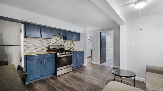 320 E 235th Street, Bronx, NY 10470