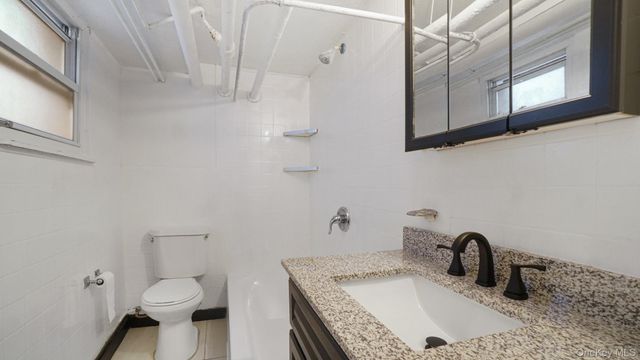 320 E 235th Street, Bronx, NY 10470