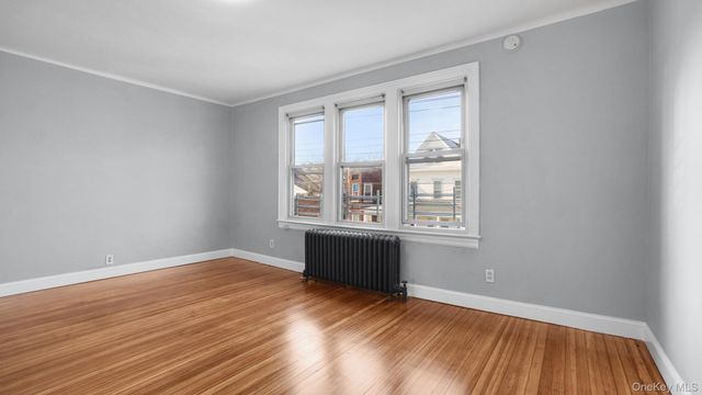 320 E 235th Street, Bronx, NY 10470