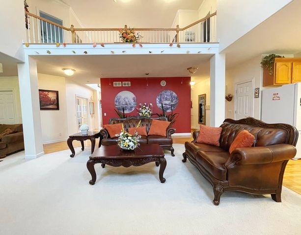 523 Mallard Point Drive, North Aurora, IL 60542