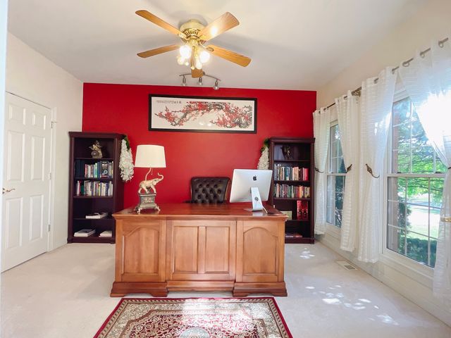 523 Mallard Point Drive, North Aurora, IL 60542