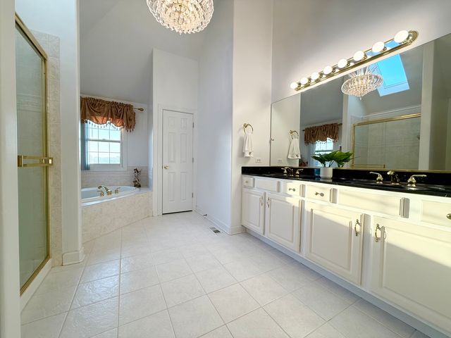 523 Mallard Point Drive, North Aurora, IL 60542