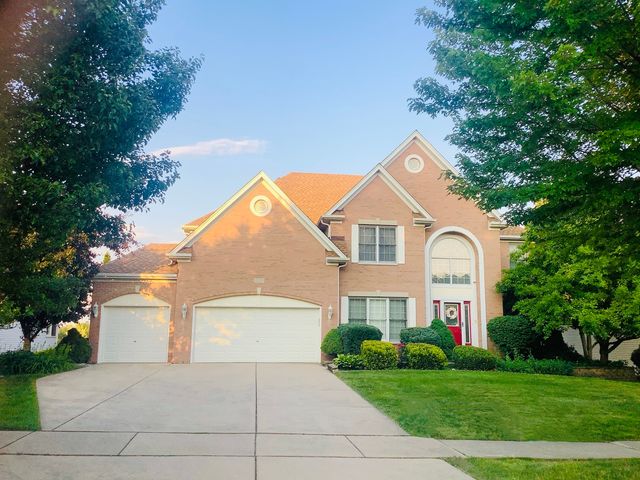 523 Mallard Point Drive, North Aurora, IL 60542