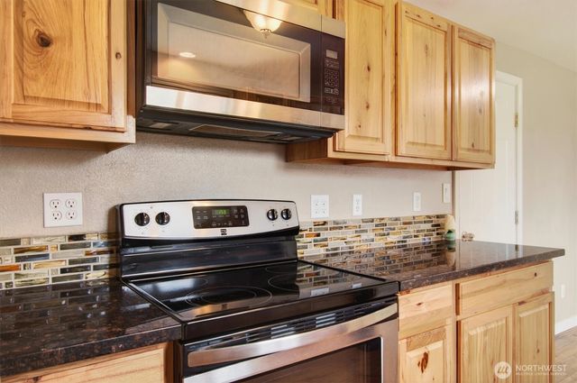 354 Carroll Road, Kelso, WA 98626
