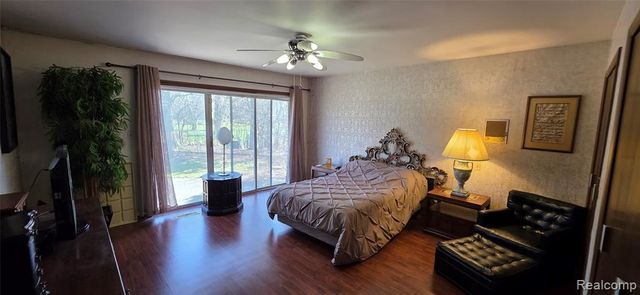 22411 Twyckingham Way, Southfield, MI 48034