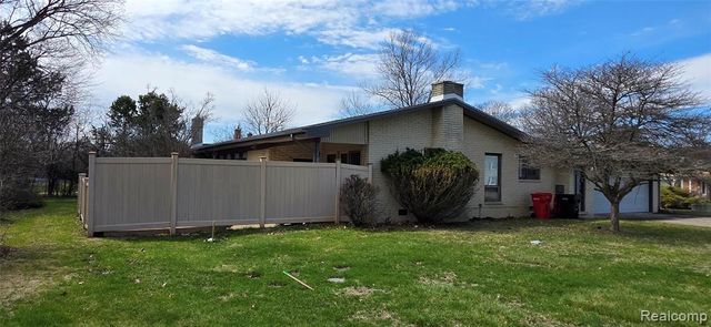 22411 Twyckingham Way, Southfield, MI 48034