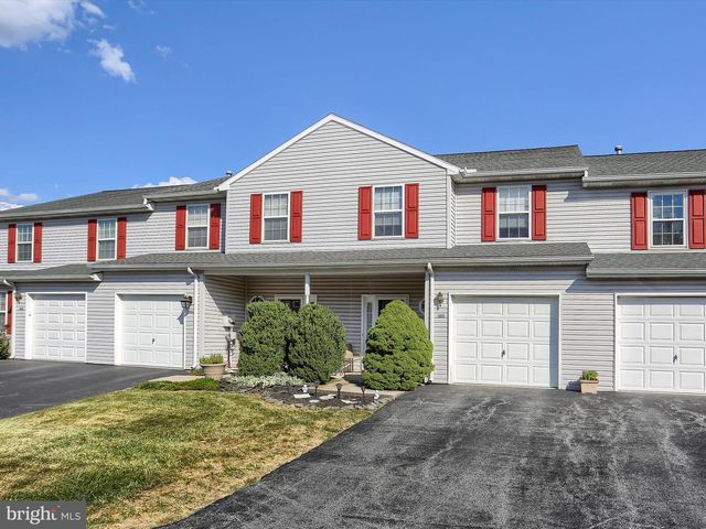 1031 WOODED POND DR, Harrisburg, PA 17111