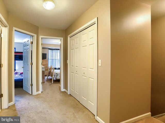 1031 WOODED POND DR, Harrisburg, PA 17111