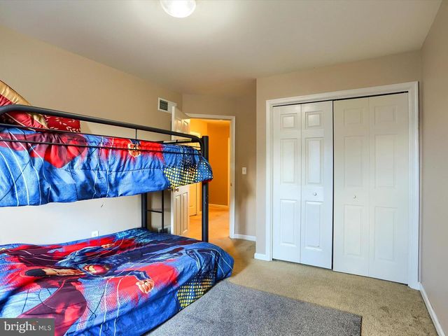 1031 WOODED POND DR, Harrisburg, PA 17111