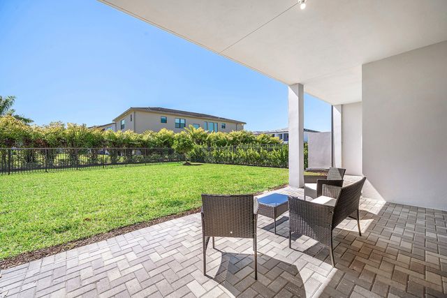 8260 Royal County Down Road, Boca Raton, FL 33434