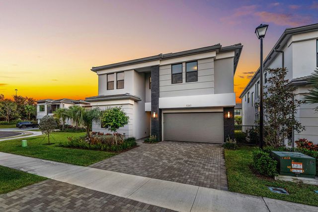 8260 Royal County Down Road, Boca Raton, FL 33434