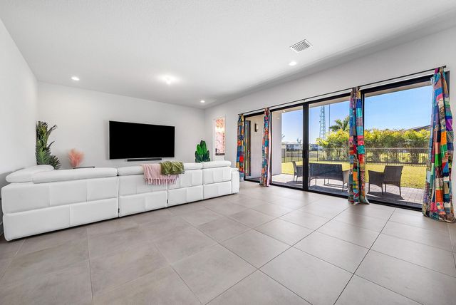 8260 Royal County Down Road, Boca Raton, FL 33434