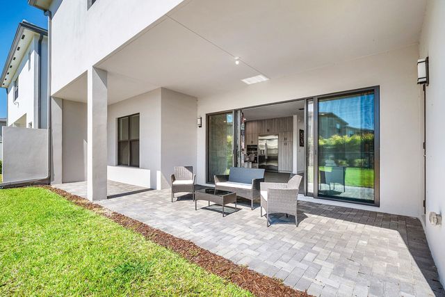 8260 Royal County Down Road, Boca Raton, FL 33434