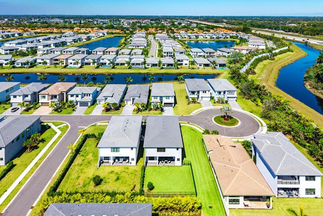 8260 Royal County Down Road, Boca Raton, FL 33434