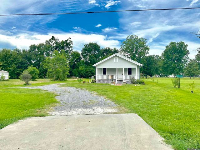 14039 Young Rd, Gonzales, LA 70737