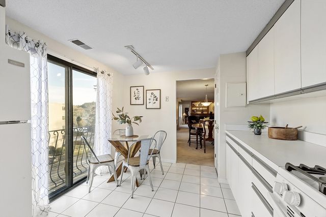 295 W. Wyoming Avenue 10C, Stoneham, MA 02180