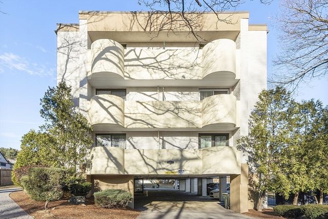 295 W. Wyoming Avenue 10C, Stoneham, MA 02180