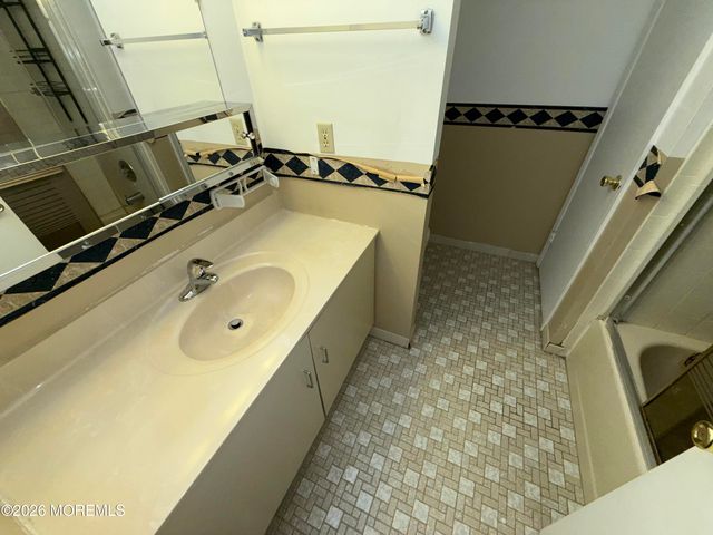 766 Burntwood Trail 734, Toms River, NJ 08753