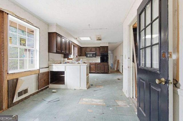 2282 Fairburn Road, Douglasville, GA 30135