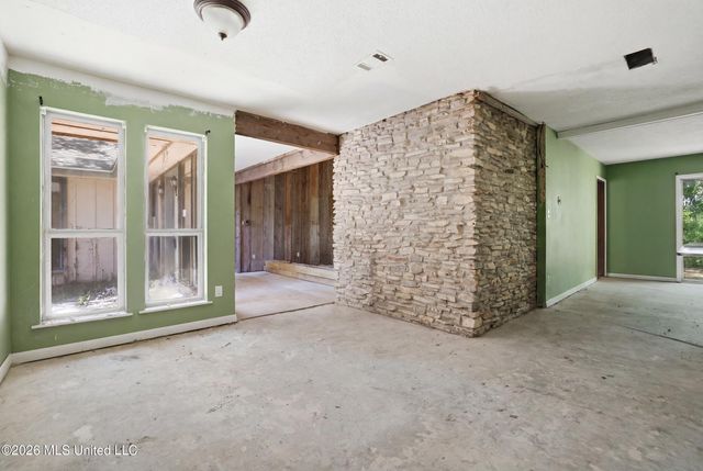 1432 Sioux Bayou Drive, Gautier, MS 39553