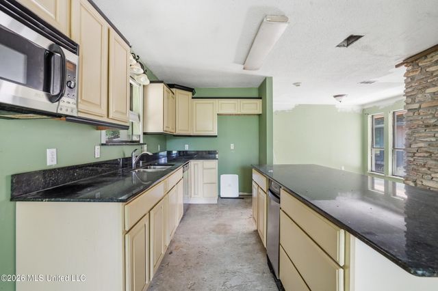 1432 Sioux Bayou Drive, Gautier, MS 39553