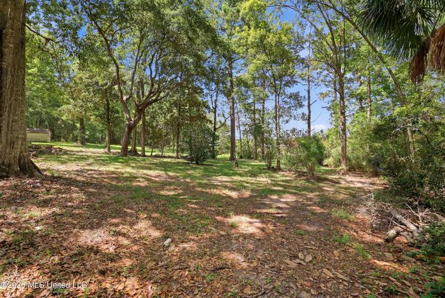 1432 Sioux Bayou Drive, Gautier, MS 39553